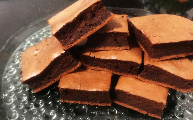 Brownie simples e com casquinha